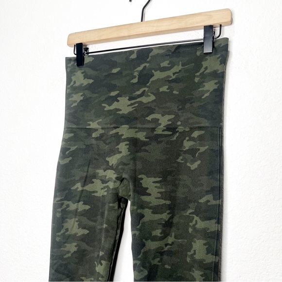 Spanx Look at Me Now Camo Seamless Leggings Camouflage - Picture 5 of 8